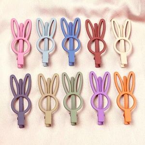 Hair clips
